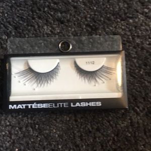 Lashes - never opened
